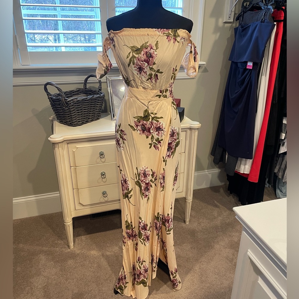 Off the shoulder dress!